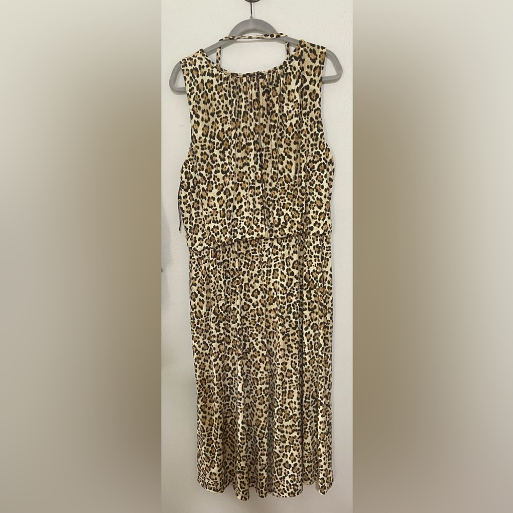 London Times Woman 18W cheetah/leopard print jumpsuit with pockets